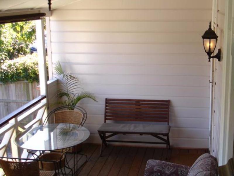 99 Kirkland Bed & Breakfast บริสเบน ภายนอก รูปภาพ