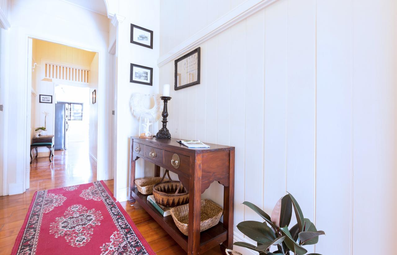 99 Kirkland Bed & Breakfast บริสเบน ภายนอก รูปภาพ